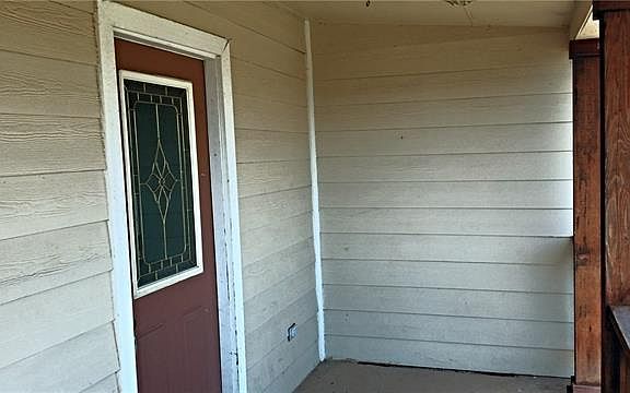 5th image of 1705 Montrose Dr