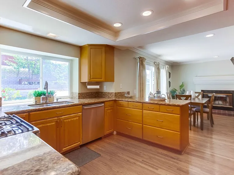 10730 Carillon Ct — Photo 24