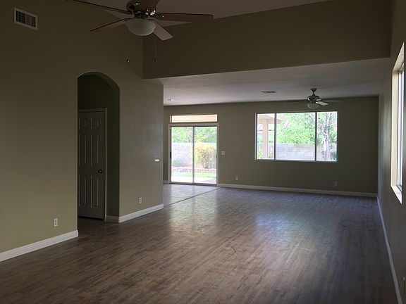 3rd image of 588 Clement Ct