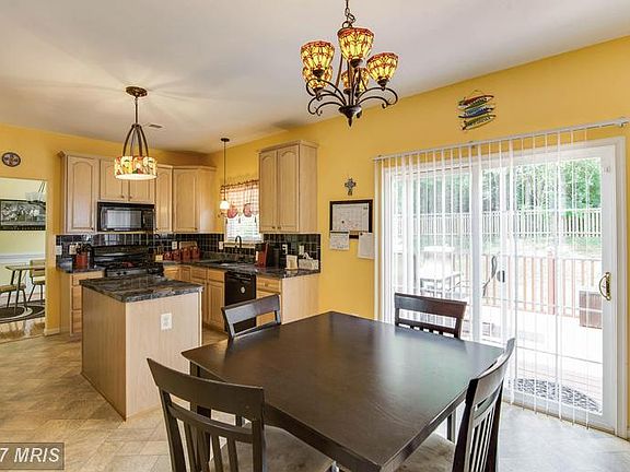 Kitchen - Table Space
