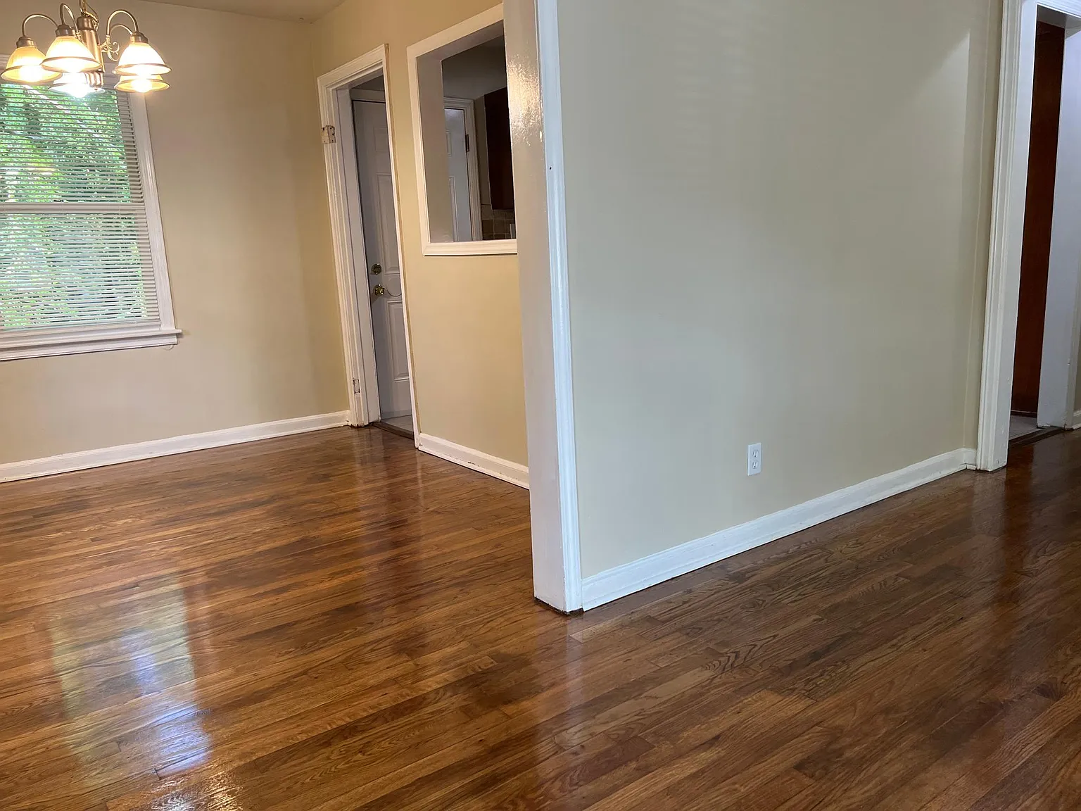 1930 Willa Way — Photo 2