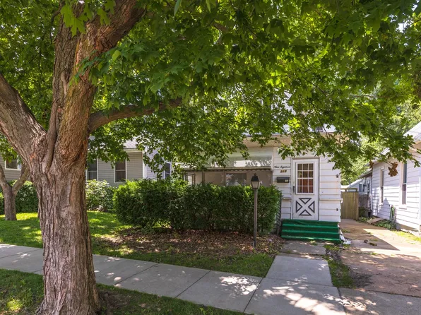 918 N Oak St, Bloomington, IL 61701