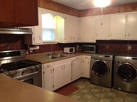 2nd image of 603 S Court St