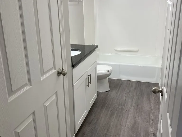 Yarmouth Pointe Apartment Homes — Photo 86