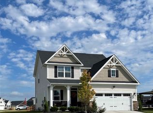 1590 Rose Petal Pl, Amelia, OH 45102