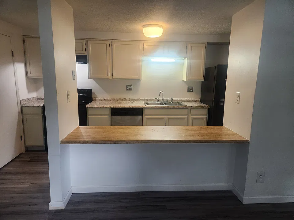 Kitchen and Dining Bar