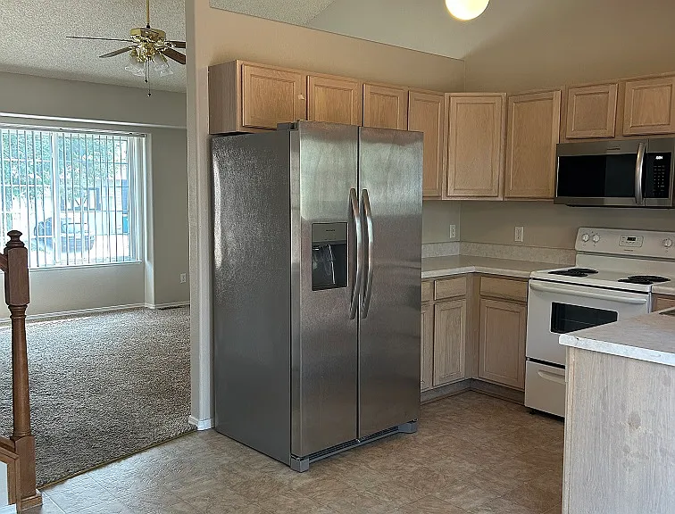 5868 Bow River Dr — Photo 2