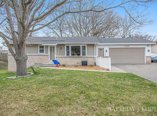 2147 34th St SW, Wyoming, MI 49519