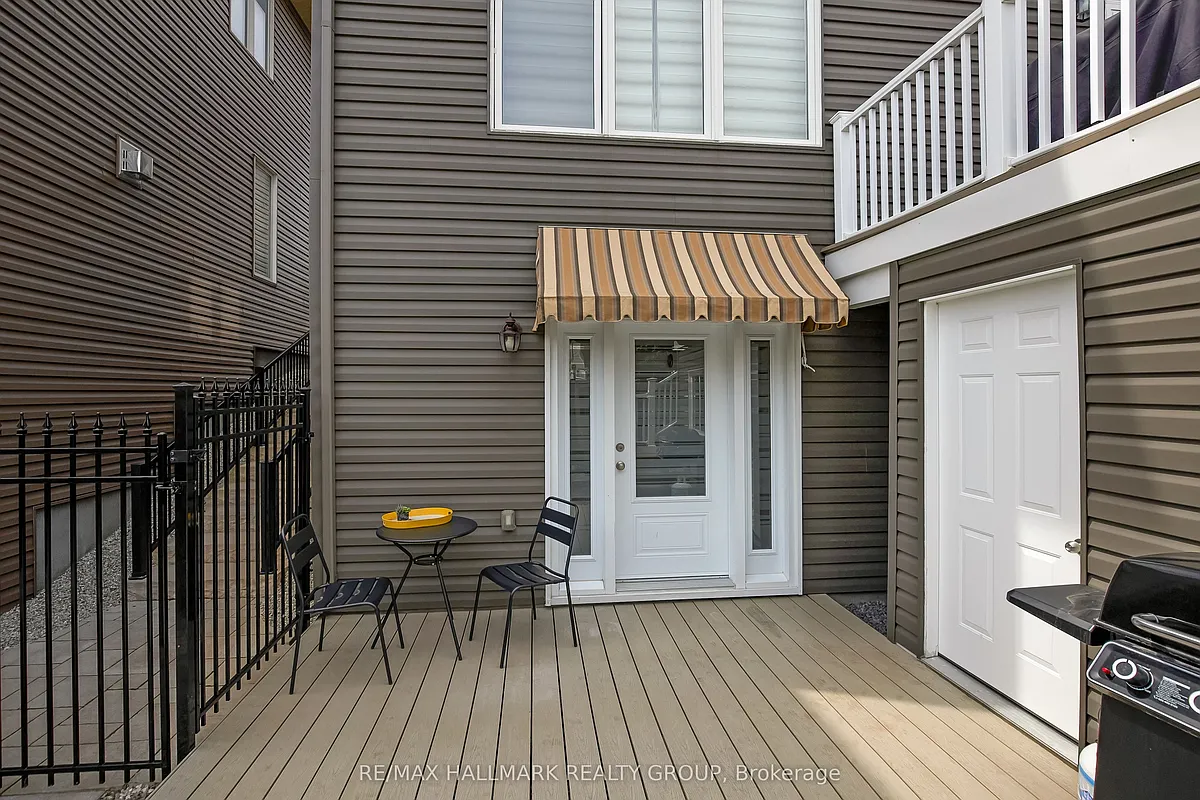 Building Photo - 3407 Woodroffe Ave #2