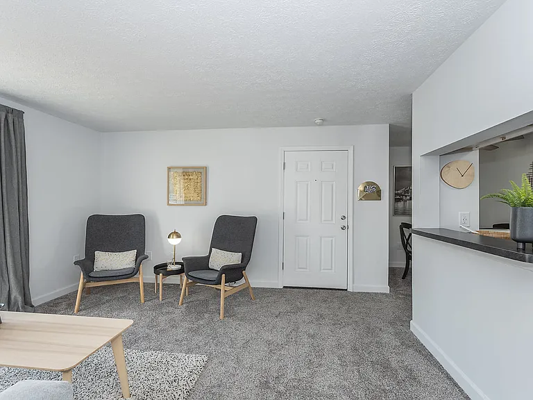 Galbraith Pointe Apartments and Townhomes — Photo 6