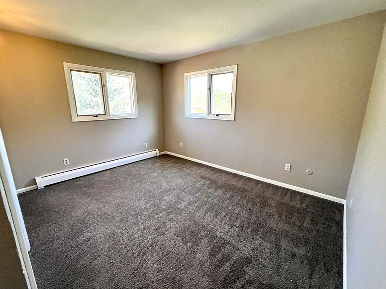 836 Sleepy Hollow Dr #A — Photo 8