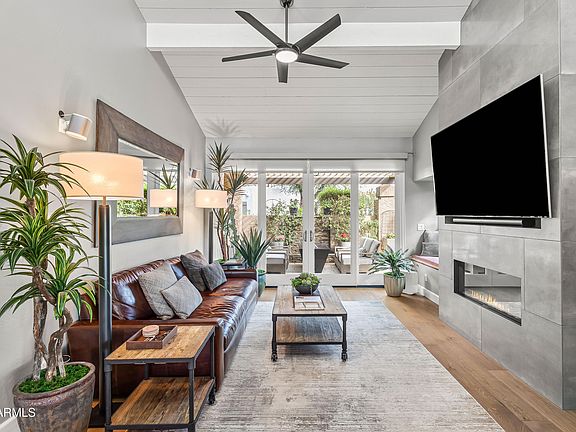 2nd image of 4446 E CAMELBACK Road #106