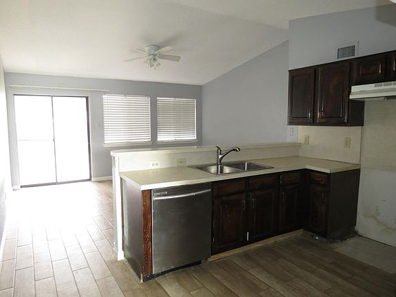 3rd image of 4005 Blacksmith Dr