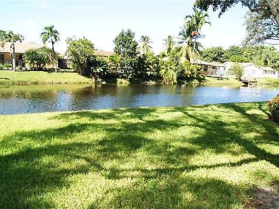 2nd image of 3781 Cocoplum Cir #3579