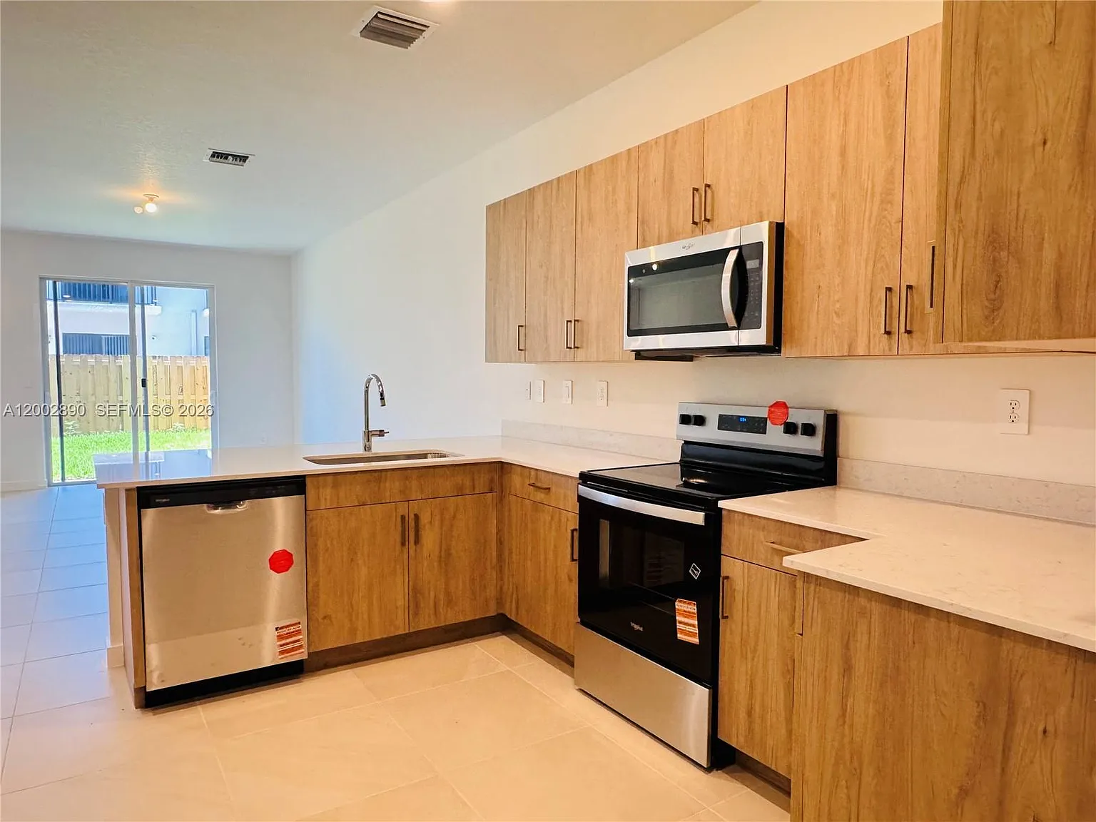 Parker Pointe — Photo 2