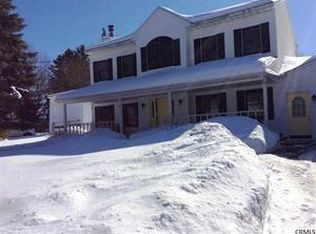 122 Manor Ave, Cohoes, NY 12047