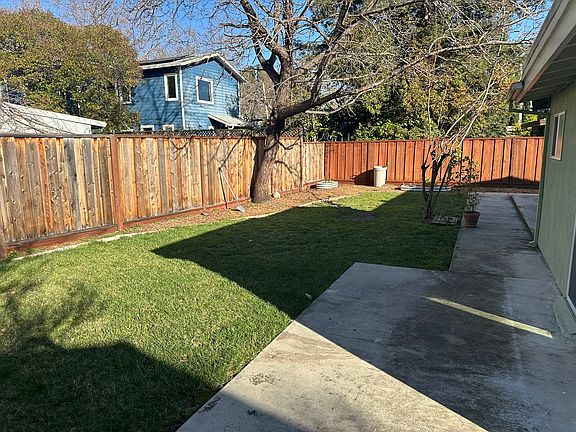 3rd image of 1788 Peacock Ave