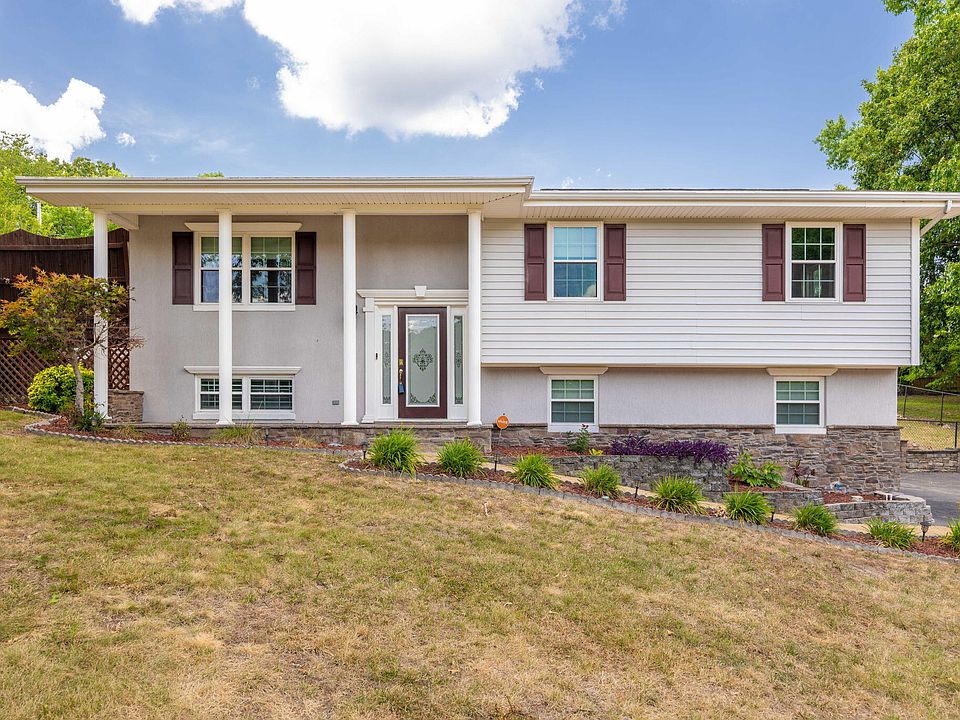 1st image of 2511 Hunt Heights Dr