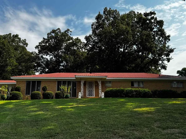 2407 E Broadway St, Forrest City, AR 72335