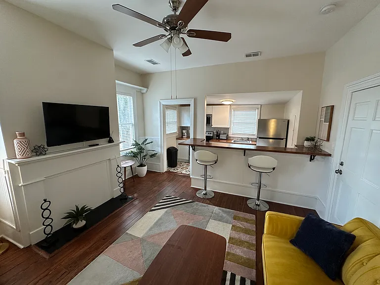 303 W Park Ave #C — Photo 10