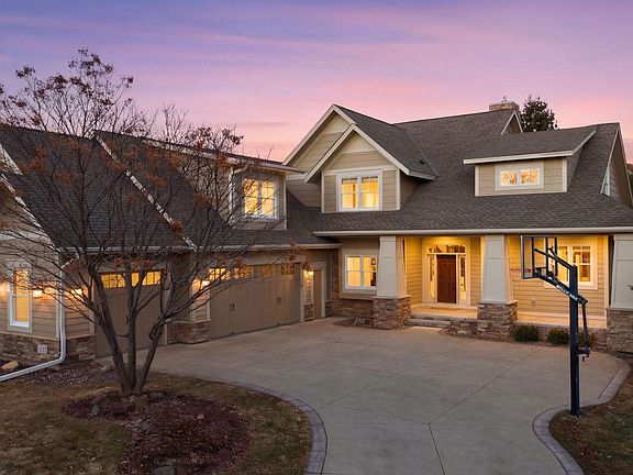 4th image of 2655 Cottage Grove Pl