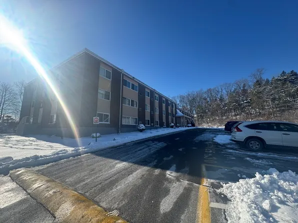 27 Willis St APT 12, Framingham, MA 01702