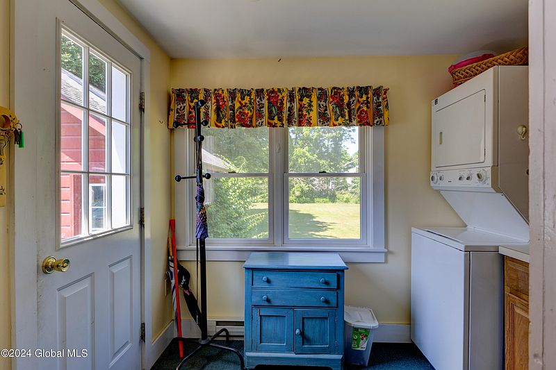 4th image of 45 Spring Street