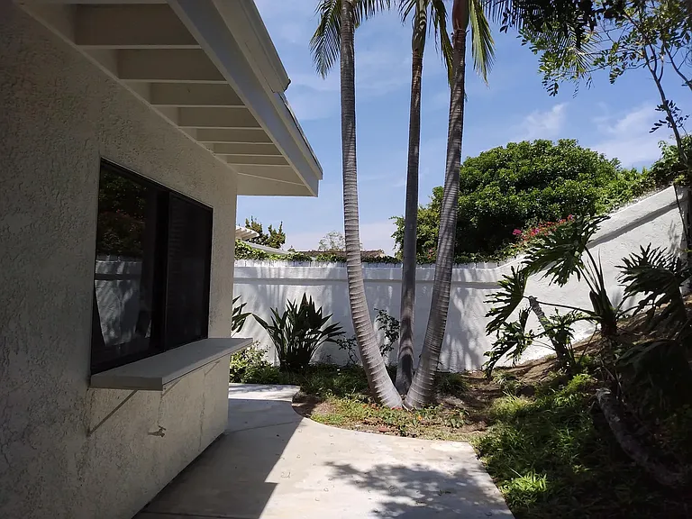 4972 Paseo Segovia — Photo 8