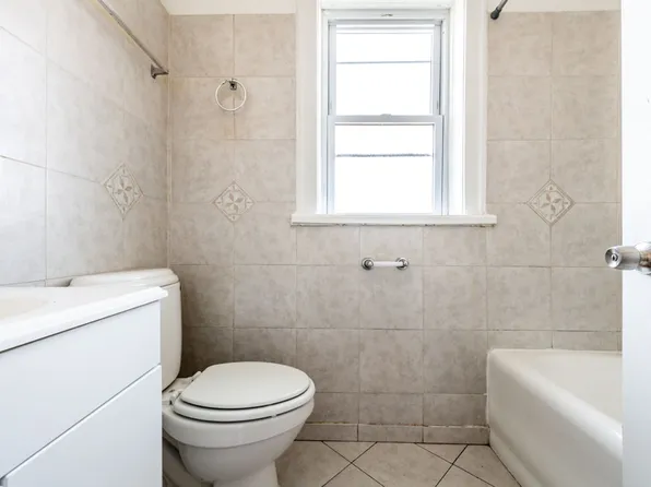 7800 S Jeffery Blvd Chicago, IL 60649