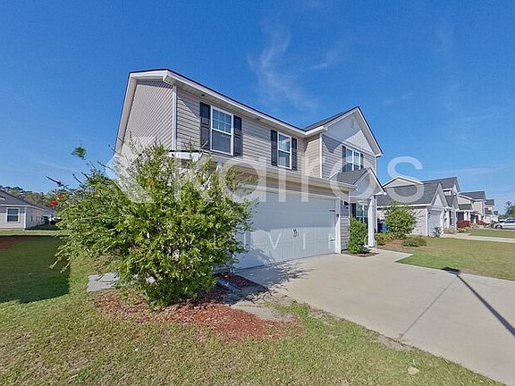 2nd image of 19 Red Oak Dr