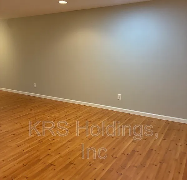 303 Joyce Dr — Photo 10
