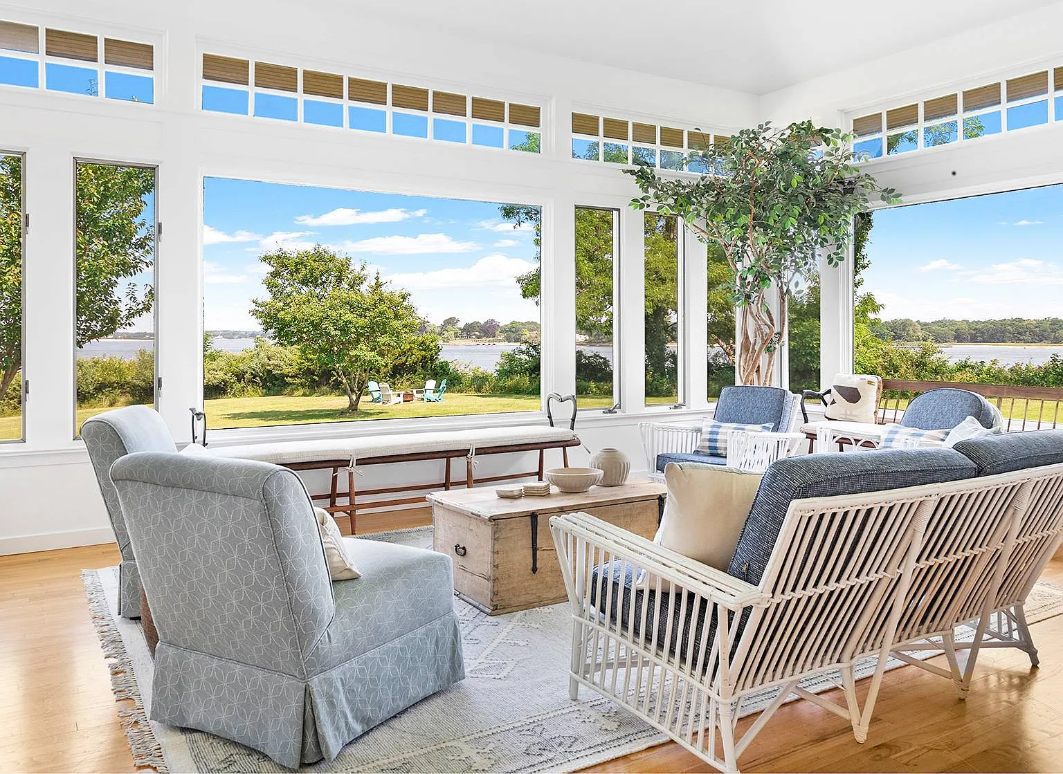 Sag Harbor Waterfront with Private Beach & Dock — Photo 2