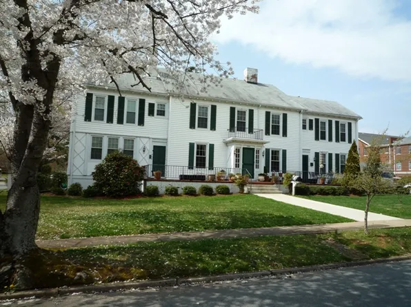 206 S 4th St #206, Mebane, NC 27302