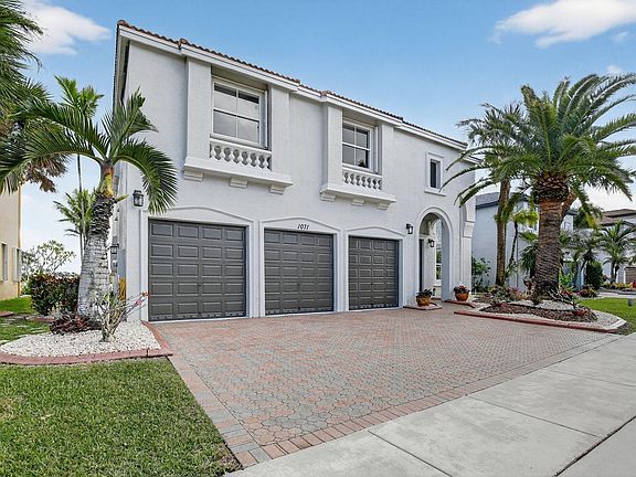 3rd image of 1071 SW 171st Terrace