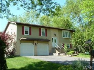 1935 Pierce Dr, Whitehall, PA 18052