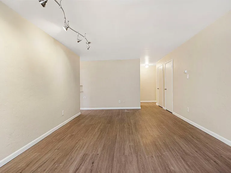 1375 N Williams St #207 — Photo 14