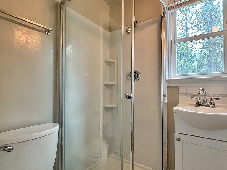 176 S Chestnut St #5 — Photo 10