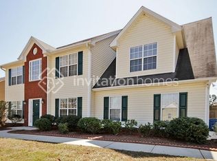 860 Lewis Ridge Cir, Lawrenceville, GA 30045