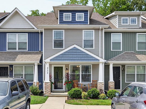 2nd image of 223 Woodland Valley Ln