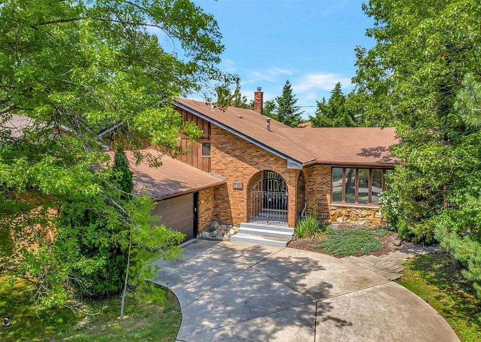 1st image of 8858 W 98th Pl