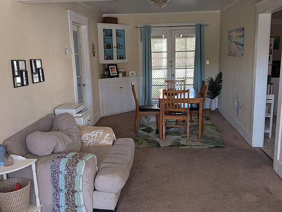 4th image of 626 Linda Pl