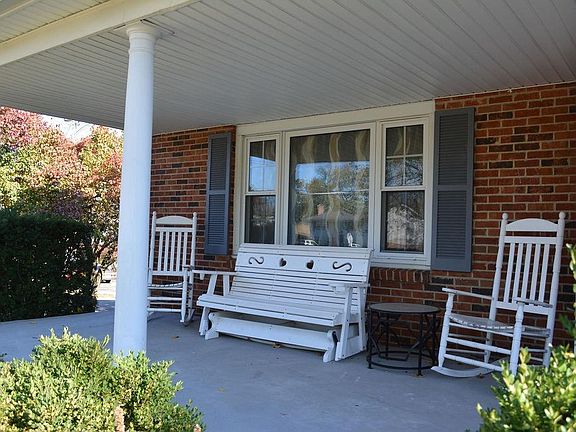 3rd image of 12060 Elkridge Dr