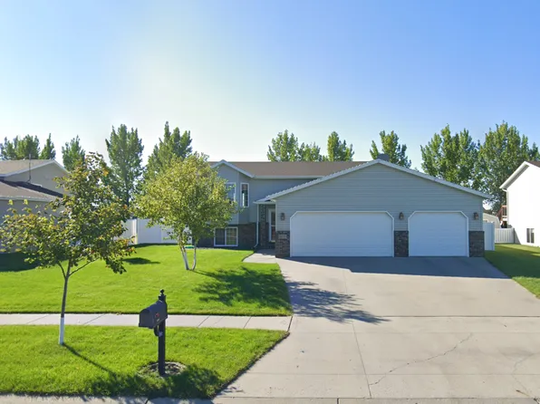 4228 38th Ave S, Fargo, ND 58104
