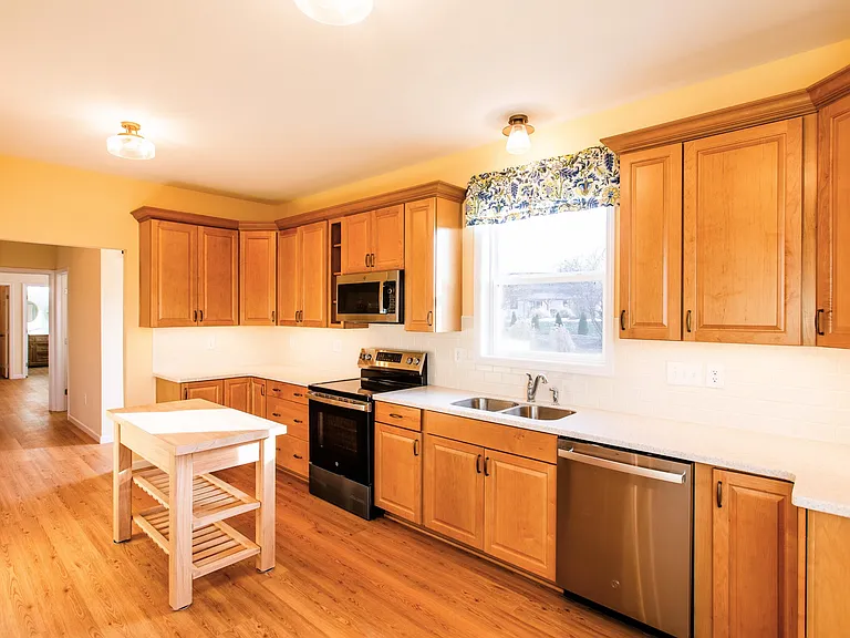 4487 Straight Arrow Rd — Photo 3