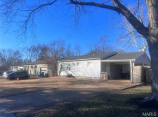 2675 Dunhill Dr, Maryland Heights, MO 63043