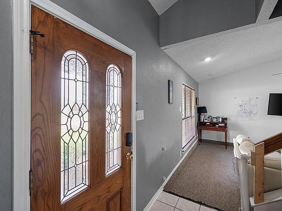 4th image of 4802 Las Lomas Dr
