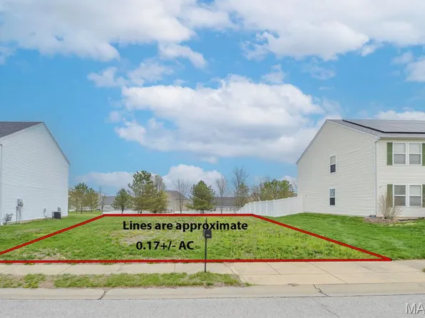 244 River Laurel Dr, Belleville, IL 62220