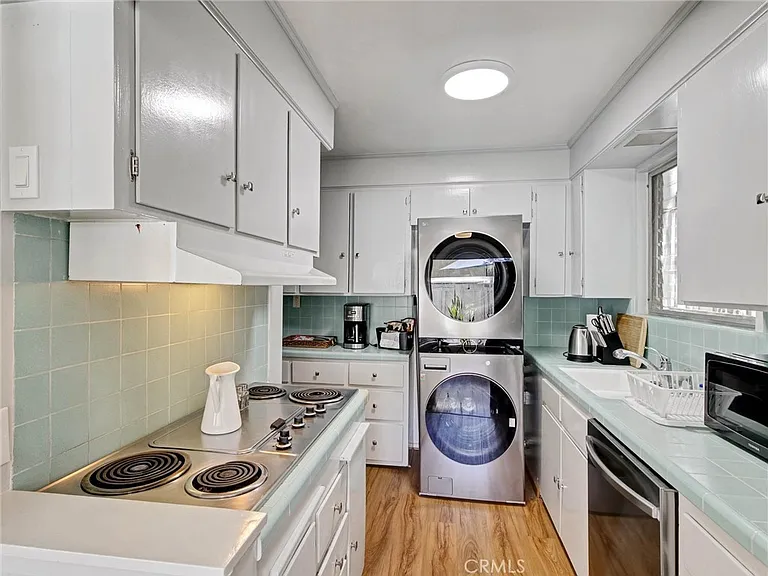 4268 Troost Ave — Photo 7