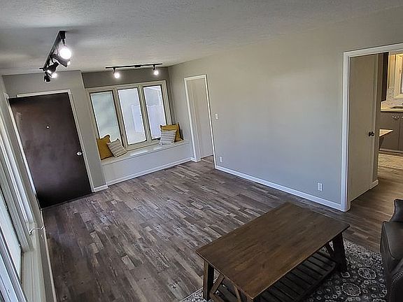 Family Room (opposite view)