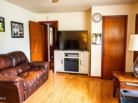 4th image of 613 Southbrook Dr